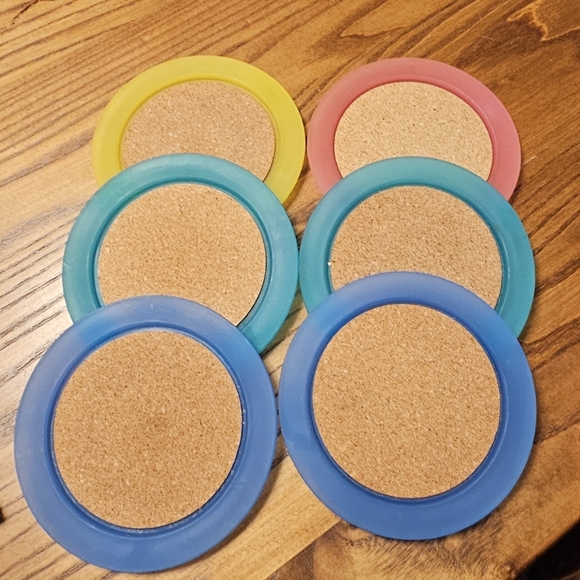 Vintage Cork and Plastic Coasters Set of 6 Blue, Green, Yellow and Red - Picture 2 of 4